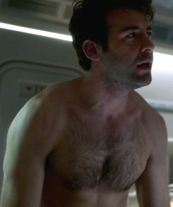 mynewplaidpants:  James Wolk was shirtless on Zoo last night! MORE HERE 