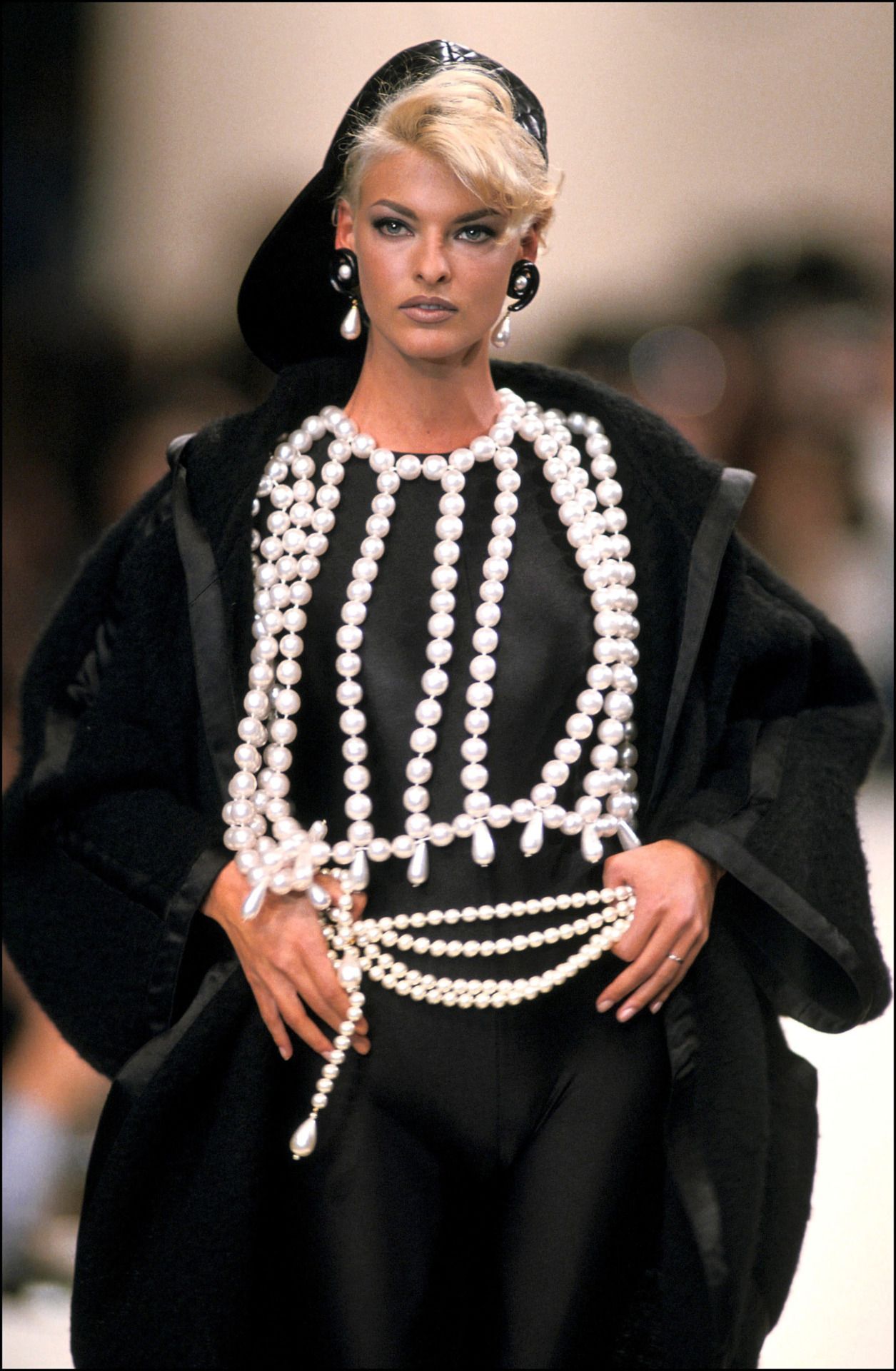 product — Linda Evangelista @ Chanel Fall 1991