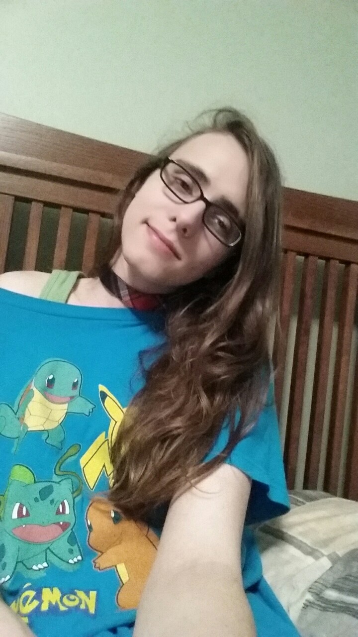 danisandcream:  I got a chance to try out one of my collars x3 here’s a little