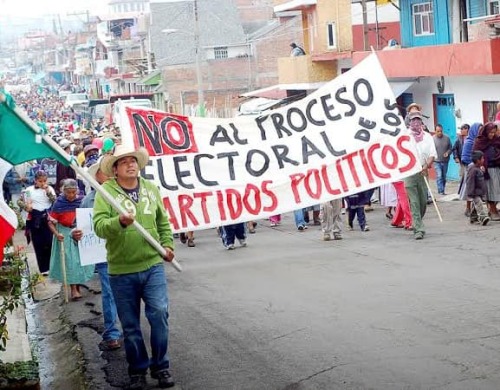 fuckyeahmexico: Este domingo el INE se vio obligado a suspender 89 casillas electorales en má