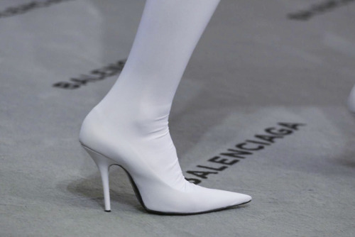 telojuropordior:balenciaga details fw 2017