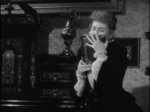 gaslight (1944) dir. george cukor