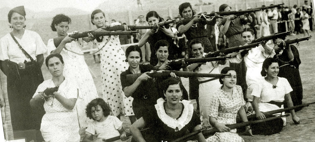 vintageeveryday:  30 amazing photos of militia women during Spanish Civil War in