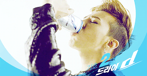 seungripls:  faces people usually make when they drink beer - a realistic demonstration by G-Dragon~ 