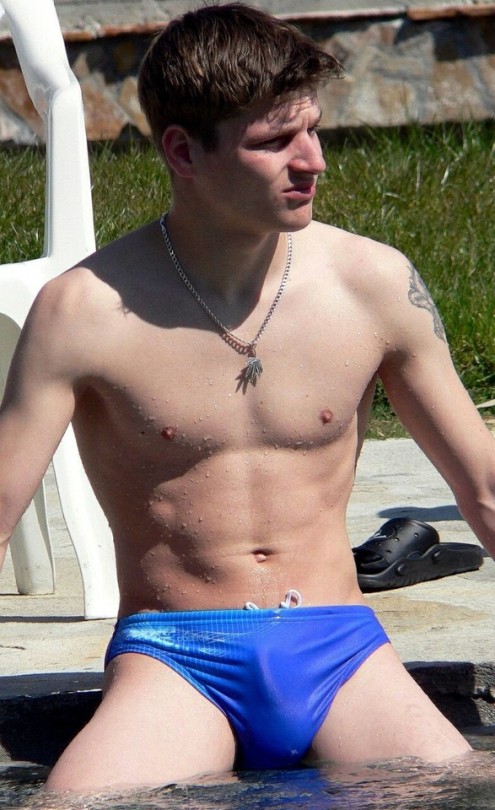 mens-sexy-hot:  even more very sexy guy on , “mens-sexy-hot” .Subscribed you👍👍👍👍