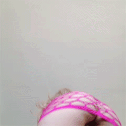 gingerbanks:  Follow me now and send an ask to get access to my cam (free)! 