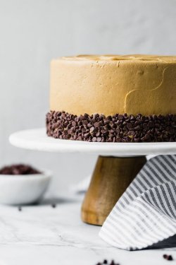 sweetoothgirl:  Banana Chocolate Chip Cake with Peanut Butter Frosting