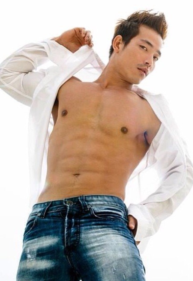 asianmusclefetish:  Original post: http://asianmusclefetish.tumblr.com 
