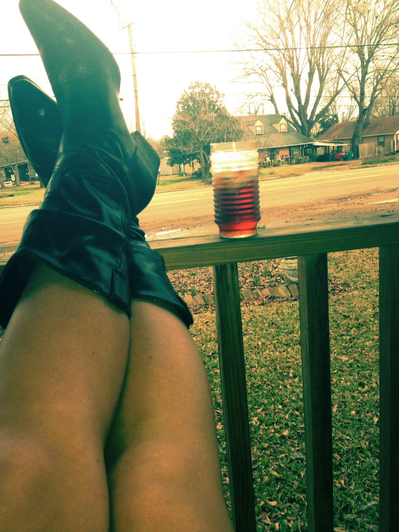 healthybish:  Pap paw and sweet tea on the front porch in rocking chairs. Happy Sunday