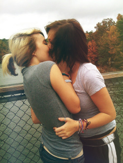 the-inspired-lesbian:  Love &amp; Lesbians ♡