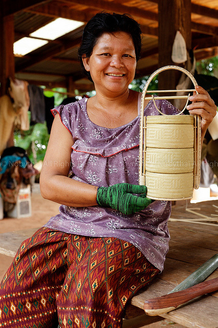 @Ubon Ratchatani, Thailand on Flickr.
Via Flickr:
メコン河の畔、パーテムからほど近い村で農閑期に作られている竹細工。三段の弁当箱は、このあと購入させて頂いた。手作りの味わいのある弁当箱で大変気に入っている。
