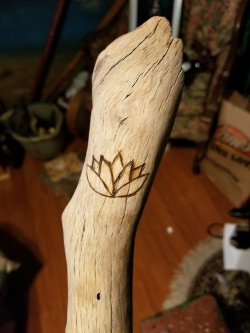 d20-darling: exhaustedtree: d20-darling: exhaustedtree: I’m trying to make a walking stick for