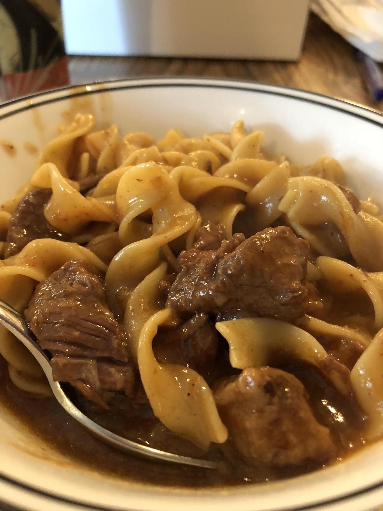 food-porn-diary:  [Homemade] crockpot beef soup