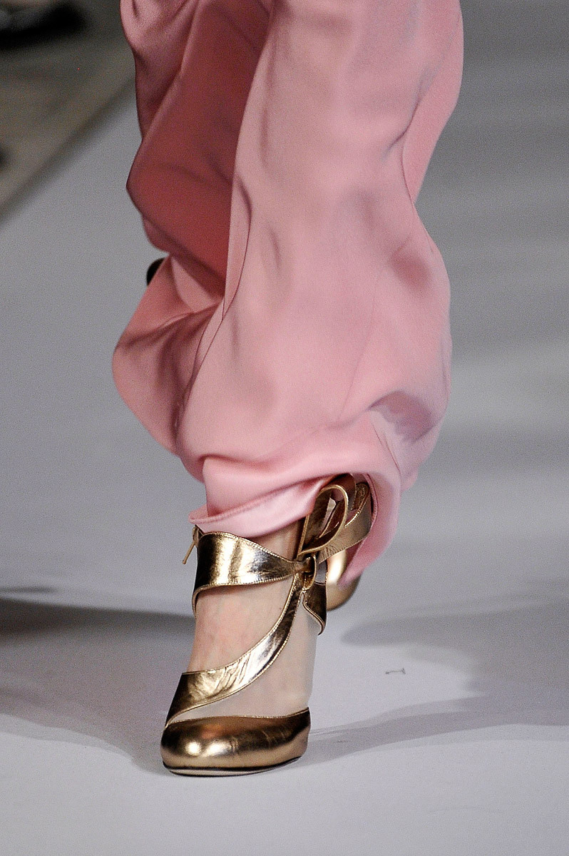 skaodi:  Shoes from Oscar de la Renta Fall 2012.