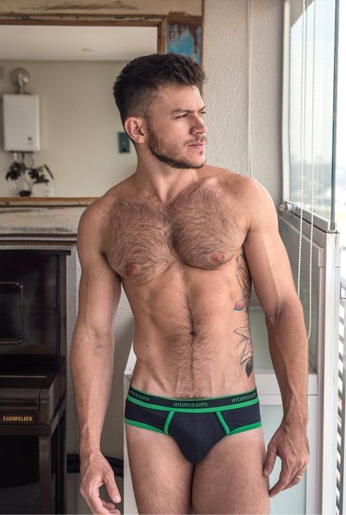 HAIRY SEXY MEN