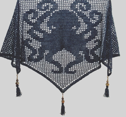 stitch-please: knittingcountess: ericacrochets: The Kraken Shawl by Two Hearts Crochet Free Crochet 