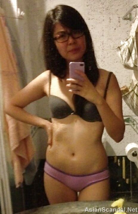 sgbblicious: Wanna cum on me?ⓈⒼ ⒷⒶⒷⒺⓈReblog/like for more; follow for daily updates! 美