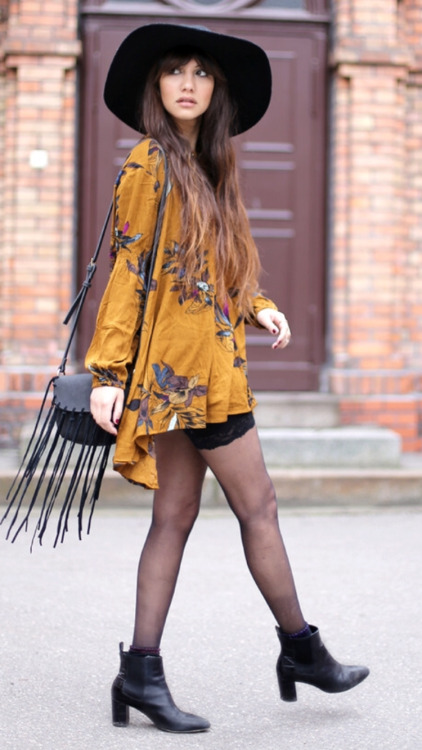 fashiontightsstyles: See more at Fashion TightsAs first seen on blog “Anoushka Probyn” here: Boho in