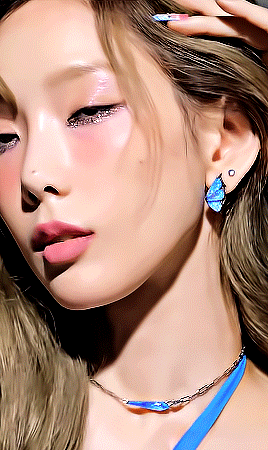 TAEYEON FOREVER 1 JACKET BEHIND #2