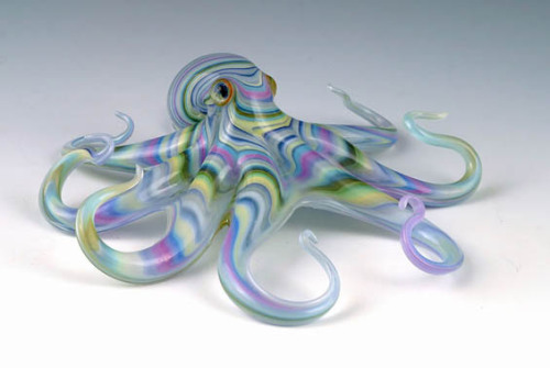 sixpenceee:  Incredibly Colorful Hand-Blown Glass Creatures By Scott Bisson Scott Bisson is an Oregon-based glass blowing enthusiast. Ever since he bent a piece of glass over a flame in his high school Chemistry class when he was seventeen, Bisson has