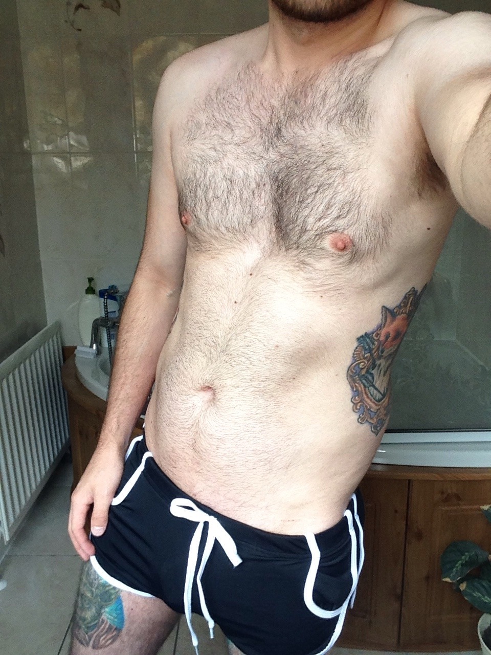 king–of–alderaan:  Finally got pair of swimming shorts that are a suitable level