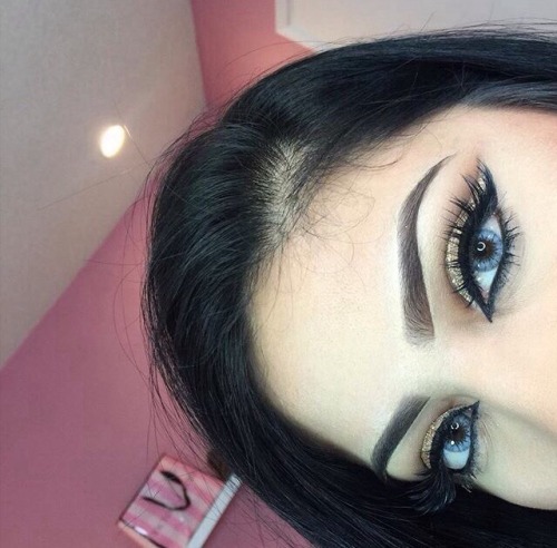 Get A Free Kylie Lipstick!