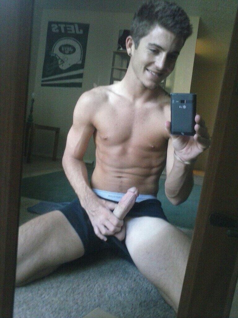 Straight naked guy selfies tumblr