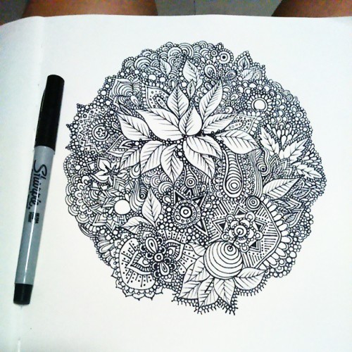 Cant sleep. #patterns #trippy #detailed #drawing #sharpie #flowers #leaves #instaart #design #art #a