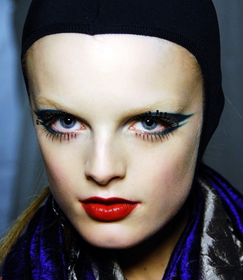 lolaveda:  hanne gaby odiele at miu miu f/w 2008 backstage 