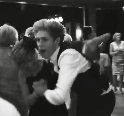 hstuyles:  Niall dancing at Greg’s wedding