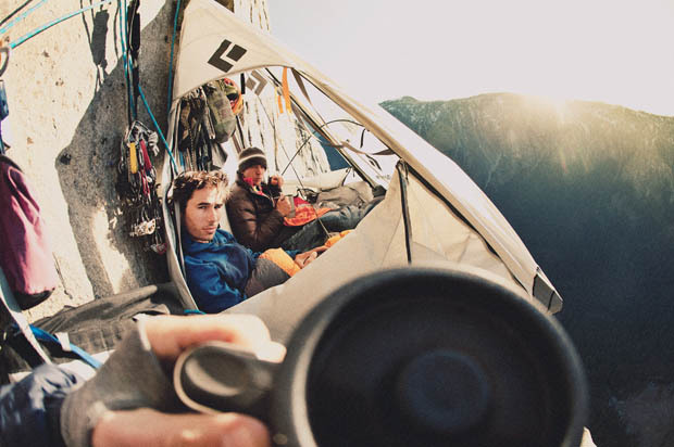 saltycreatures:  Hanging on the ledge. -Salty Creatures (via Interview with Action-Sport