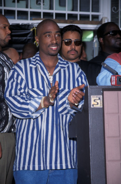 officialtruthabouttupac:  Brotherhood Crusade Charity Event, Los Angeles November 21, 1995 