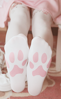 Yuffii:  Hello Kitty Tights From Tedisu | Enter Yuffii For A 5% Discount  