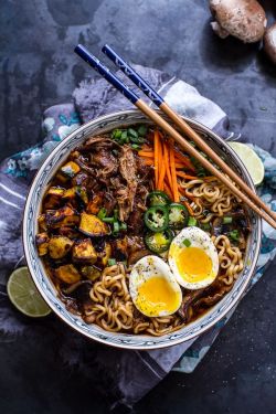 confessionsofamy:  Love me some Asian food.Crockpot