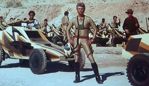 elcomfortador:I think I know what I’m going as for Halloween this year. Best costume in a movi