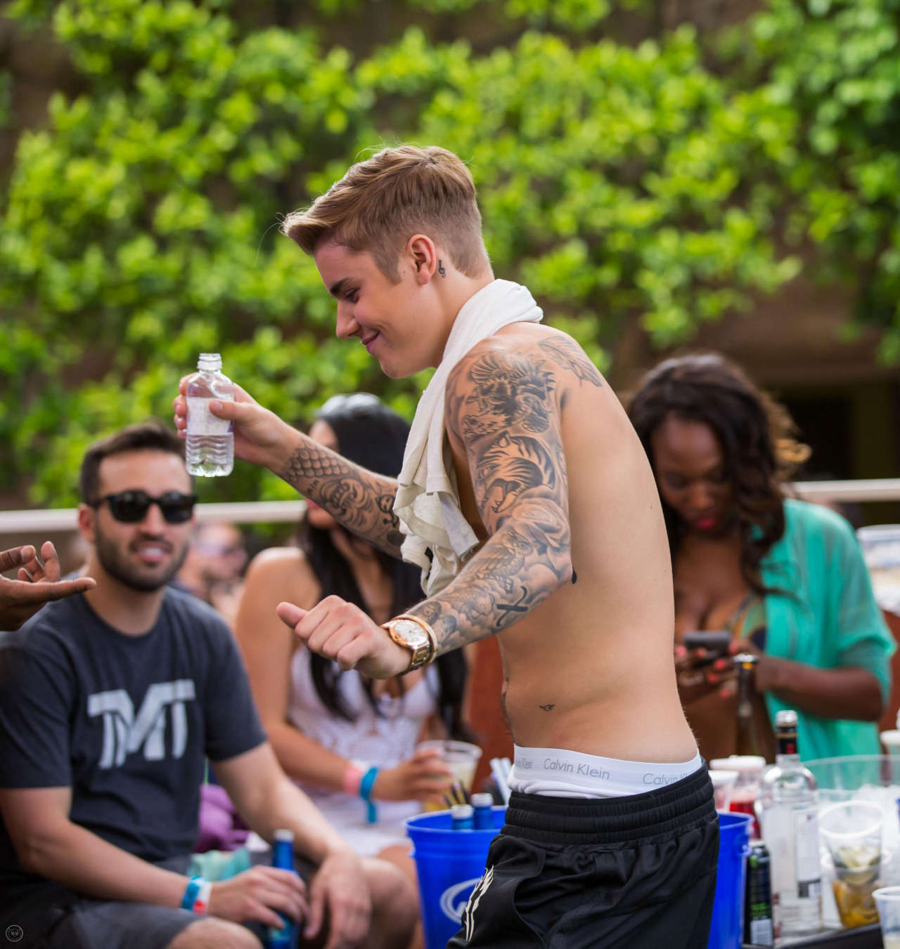 keeping-up-with-bieber:  [more] Justin at Rehab in Las Vegas (May 2)