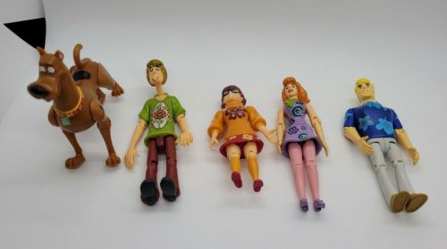 Tiki Island figures (2nd pic from ebay user vitorsells7117)