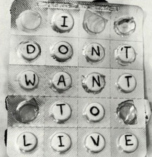 live-love-french: don’t wanna live D: on We Heart It. weheartit.com/entry/78304553/via/