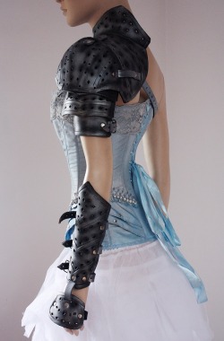 ambiguousava:  Blue Metallic Corsage &amp; Dark Silver Armor Feather Dress and Leather Armor (by Pink Absinthe) 