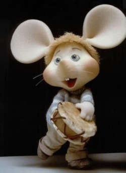 itscarreras:  Topo Gigio, creato in Italia nel 1959 da Maria PEREGO 