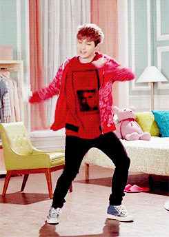 baeqn:   me at parties 