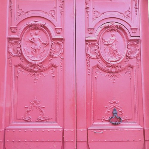 XXX thefashionstylista:  Pink doors. #Paris #Love photo