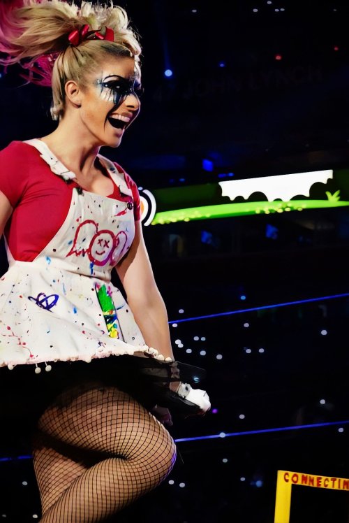 alexablissfrance: Photo de Alexa Bliss à WrestleMania 37. (11/04)Crédit : kimberlasskick.