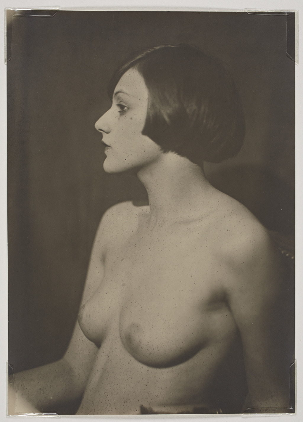 gacougnol:  Man RayUntitled (Brogna Perlmutter) 1924