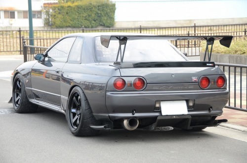 jasonkha:  R32 on Volk TE37s. 