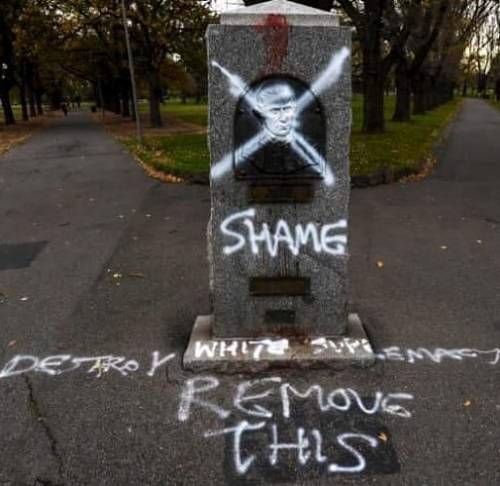 Captain Cook monument vandalised in Fitzroy, Melbourne