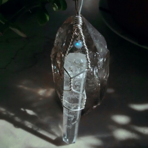 90377:this clear quartz point pendant with labradorite bead is for the beautiful vainajala (: