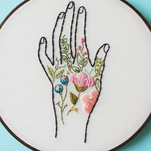 thelingerieaddict:textilestejidos:brwnpaperbag:Vibrant embroidered hoop art by Cinder &amp