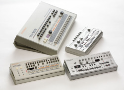 ICON » ローランド、名機のサウンドと外観を再現したRoland Boutiqueの第2弾、「TR-09／TB-03／VP-03」を発表！ 今月23日から数量限定で販売開始