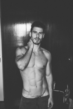 handsomemales:  lucas bernardini by eduardo